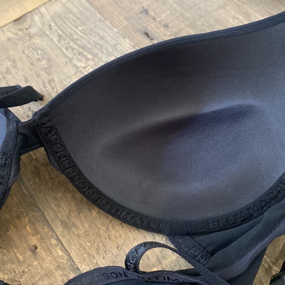 Like new! Black push up bra - Picture 3 of 5